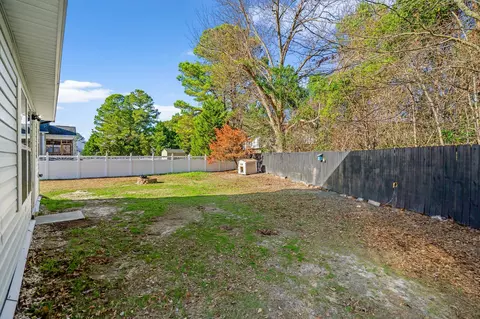 913 Willowleaf Ct, Dunn, NC 28334 photo 31