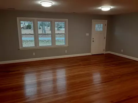 4902 Kinlock Dr, Durham, NC 27712 photo 4