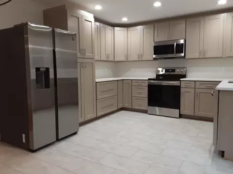 4902 Kinlock Dr, Durham, NC 27712 photo 2