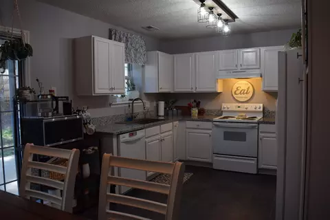 5012 Silhouette Dr, Durham, NC 27713 photo 4