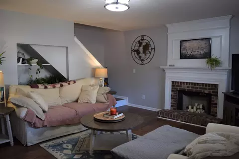 5012 Silhouette Dr, Durham, NC 27713 photo 2