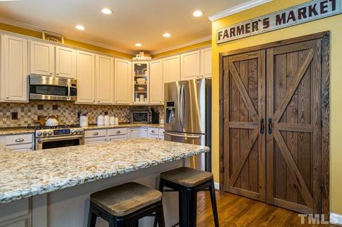 412 Kellyridge Dr, Apex, NC 27502 photo 9