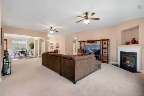 544 Bryerstone Dr, Willow Spring, NC 27592 photo 6