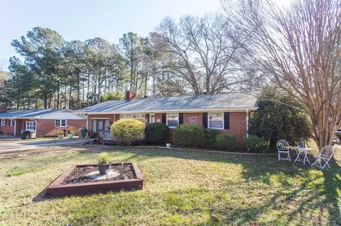 911 Park Ave, Garner, NC 27529 photo 3
