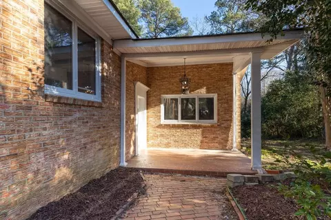 204 Laurel Cir, Smithfield, NC 27577 photo 2