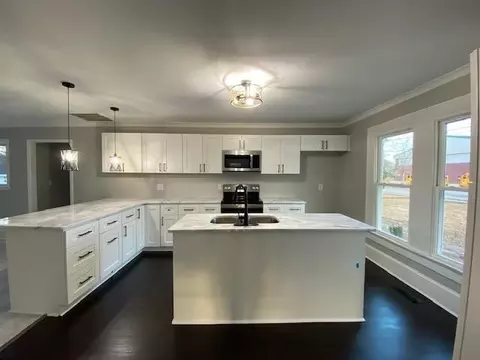 301 W Blanche St, Pine Level, NC 27568 photo 3