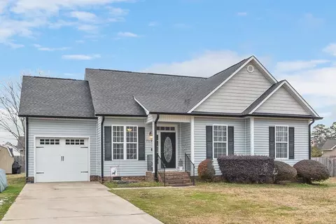 719 Maple Ave, Dunn, NC 28334 photo 1