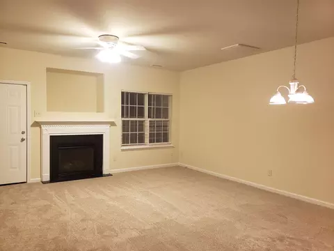 516 Summer Storm Dr, Durham, NC 27704 photo 3
