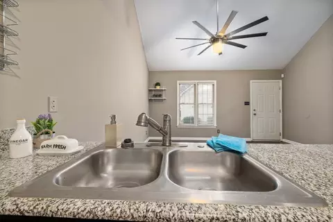 10 Riverwalk Ter, Durham, NC 27704 photo 5