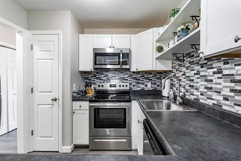 414 E Rose St, Smithfield, NC 27577 photo 9