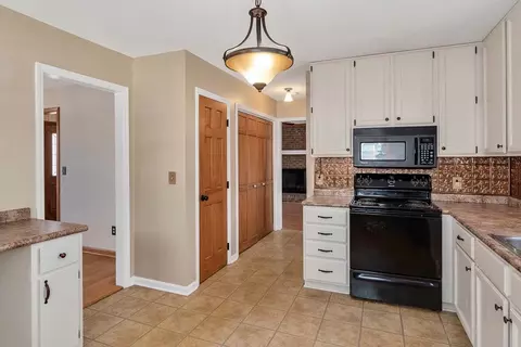 2002 Little Pond Pl, Willow Spring, NC 27592 photo 17