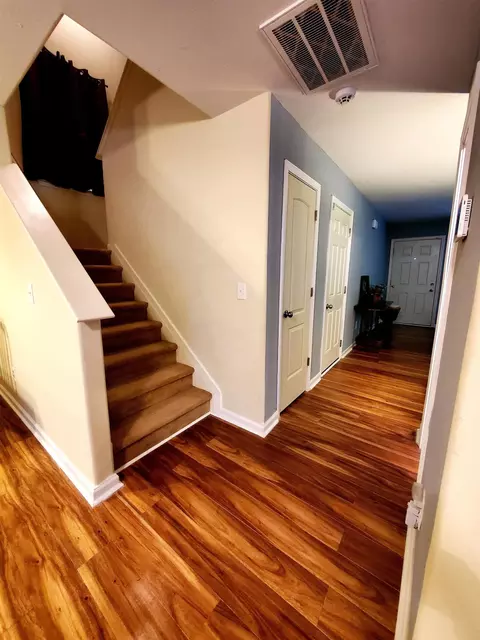 1009 Statler Dr, Durham, NC 27703 photo 6