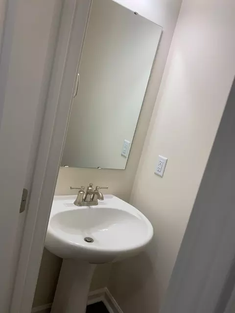 1112 Gemfor St, Durham, NC 27703 photo 10