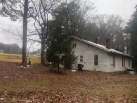 4610 Cole Mill Rd, Durham, NC 27705 photo 3
