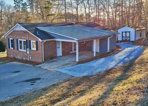 200 W Magnolia Dr, Robbins, NC 27325 photo 29