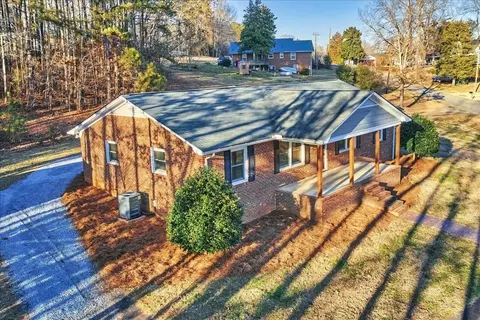 200 W Magnolia Dr, Robbins, NC 27325 photo 3