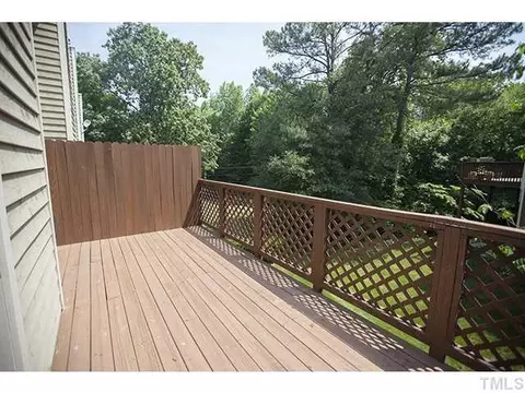 106 Old Maple Ln, Durham, NC 27713 photo 2