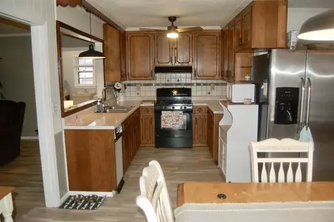 1096 Core Rd, Dunn, NC 28334 photo 3