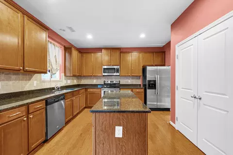 8 Crestmont Ct, Durham, NC 27703 photo 11