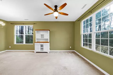 8 Crestmont Ct, Durham, NC 27703 photo 4