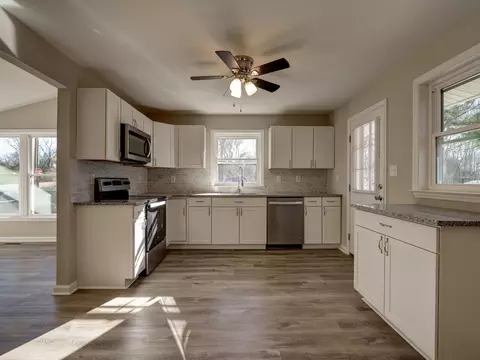 614 Troy St, Durham, NC 27703 photo 2