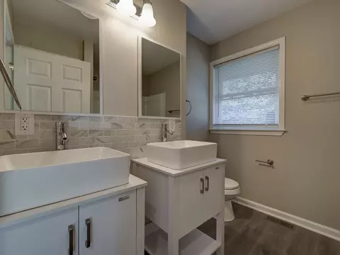 614 Troy St, Durham, NC 27703 photo 4