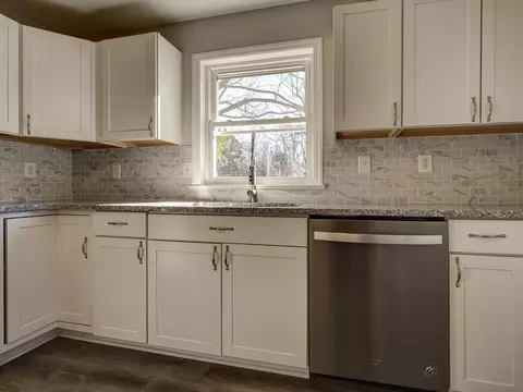 614 Troy St, Durham, NC 27703 photo 6