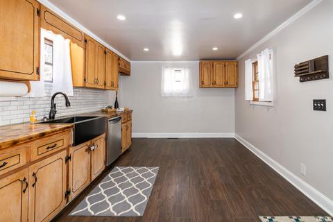 402 S 13th St, Erwin, NC 28339 photo 6