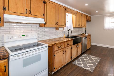 402 S 13th St, Erwin, NC 28339 photo 5
