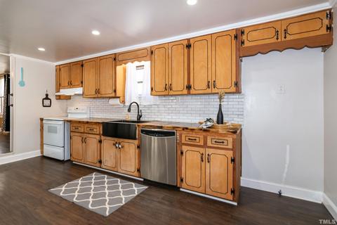 402 S 13th St, Erwin, NC 28339 photo 8