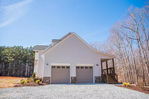 433 Noah Davis Rd, Roxboro, NC 27574 photo 4