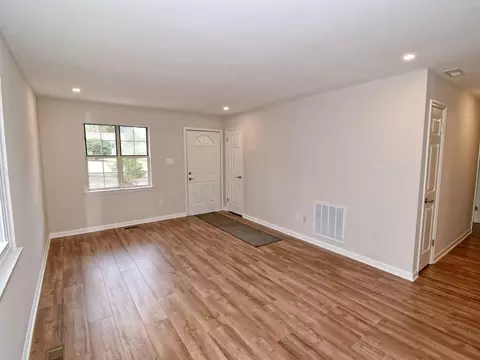 2602 Dearborn Dr, Durham, NC 27704 photo 2