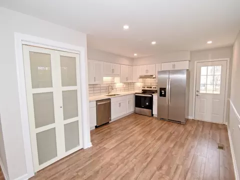 2602 Dearborn Dr, Durham, NC 27704 photo 4