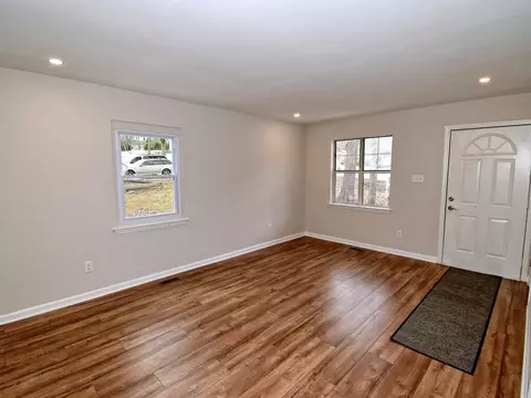 2602 Dearborn Dr, Durham, NC 27704 photo 3