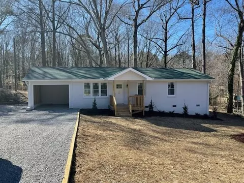 111 Old Meadowbrook Dr, Garner, NC 27529 photo 3