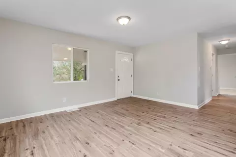 2346 Taylor St, Durham, NC 27703 photo 4