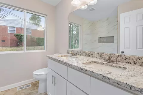 2346 Taylor St, Durham, NC 27703 photo 9