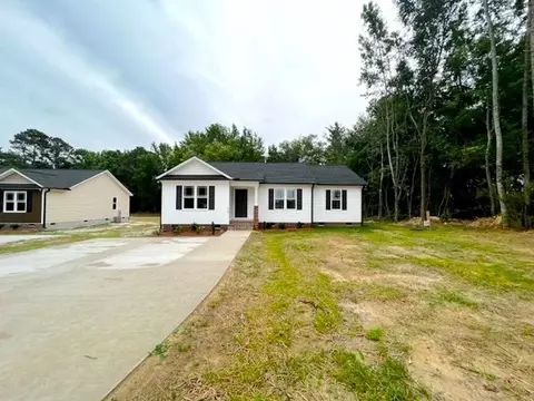 676 Bear Rd, Benson, NC 27504 photo 1