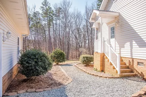 64 Franklin Rd, Semora, NC 27343 photo 5