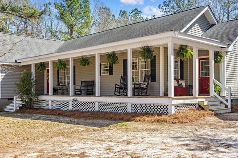 149 Huckleberry Ln, Erwin, NC 28339 photo 3