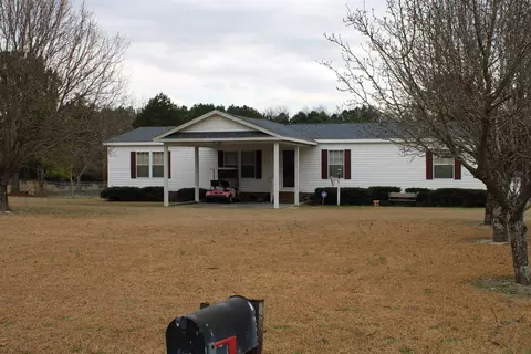 131 Jon Dr, Smithfield, NC 27577 photo 4