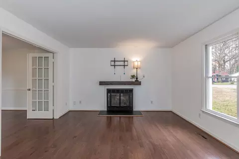 515 E Hammond St, Durham, NC 27704 photo 5