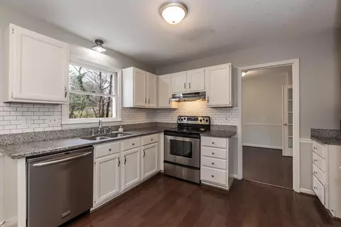 515 E Hammond St, Durham, NC 27704 photo 9