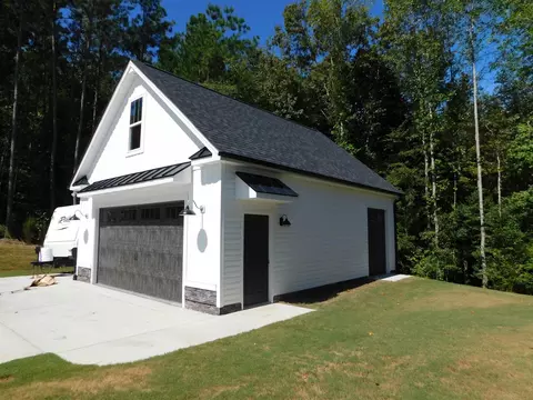 162 Flora Dr, Benson, NC 27504 photo 3