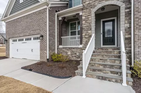1018 Red Rock Dr, Durham, NC 27703 photo 2