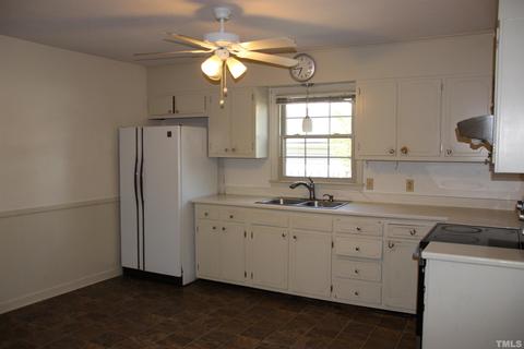 307 Hugo St, Durham, NC 27704 photo 6