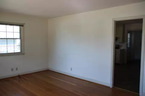 307 Hugo St, Durham, NC 27704 photo 4