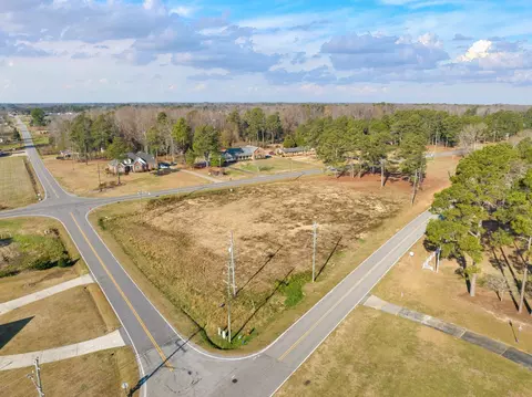 1027 N Lincoln St, Benson, NC 27504