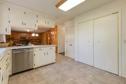 2634 Pickett Rd, Durham, NC 27705 photo 9