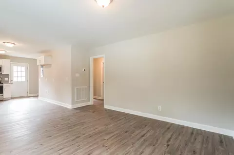 622 S Hoover Rd, Durham, NC 27703 photo 3